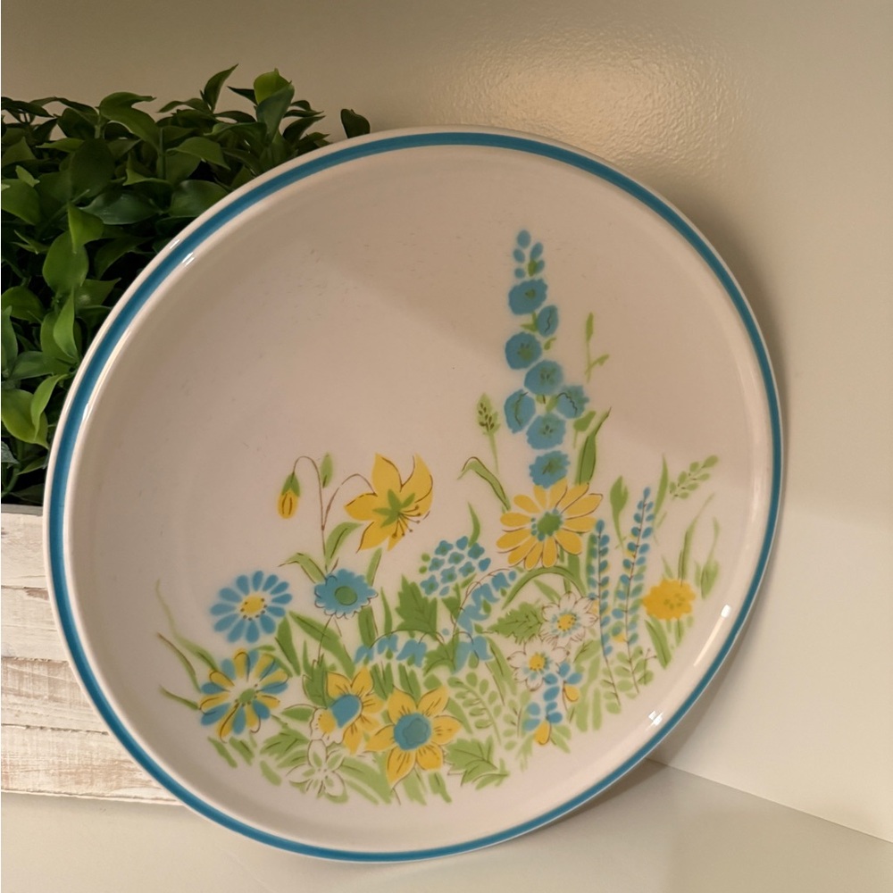 Mikasa Everfresh "Pageantry" 12-Inch Floral Serving Plate Oven & Microwave Safe